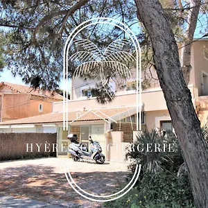  Appartement Hyères-plage-t2 Neuf 1 Er-clim- La Capte Vue Route Et Marais France